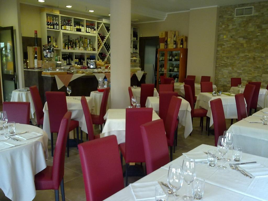 Hotel Des Alpes Rosta Quarto foto